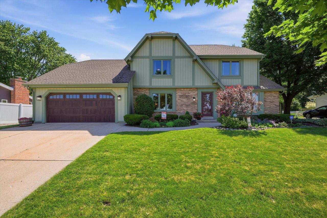 1127 Tenny Ave, Waukesha, WI 53186