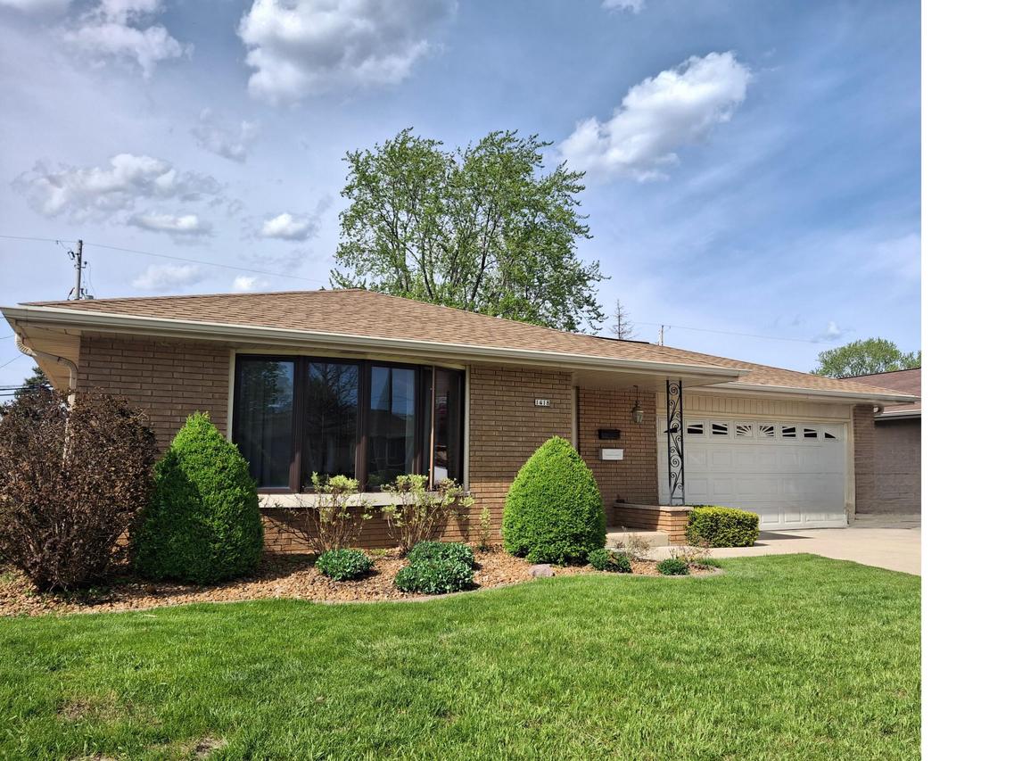 1418 W Denis Ave, Milwaukee, WI 53221