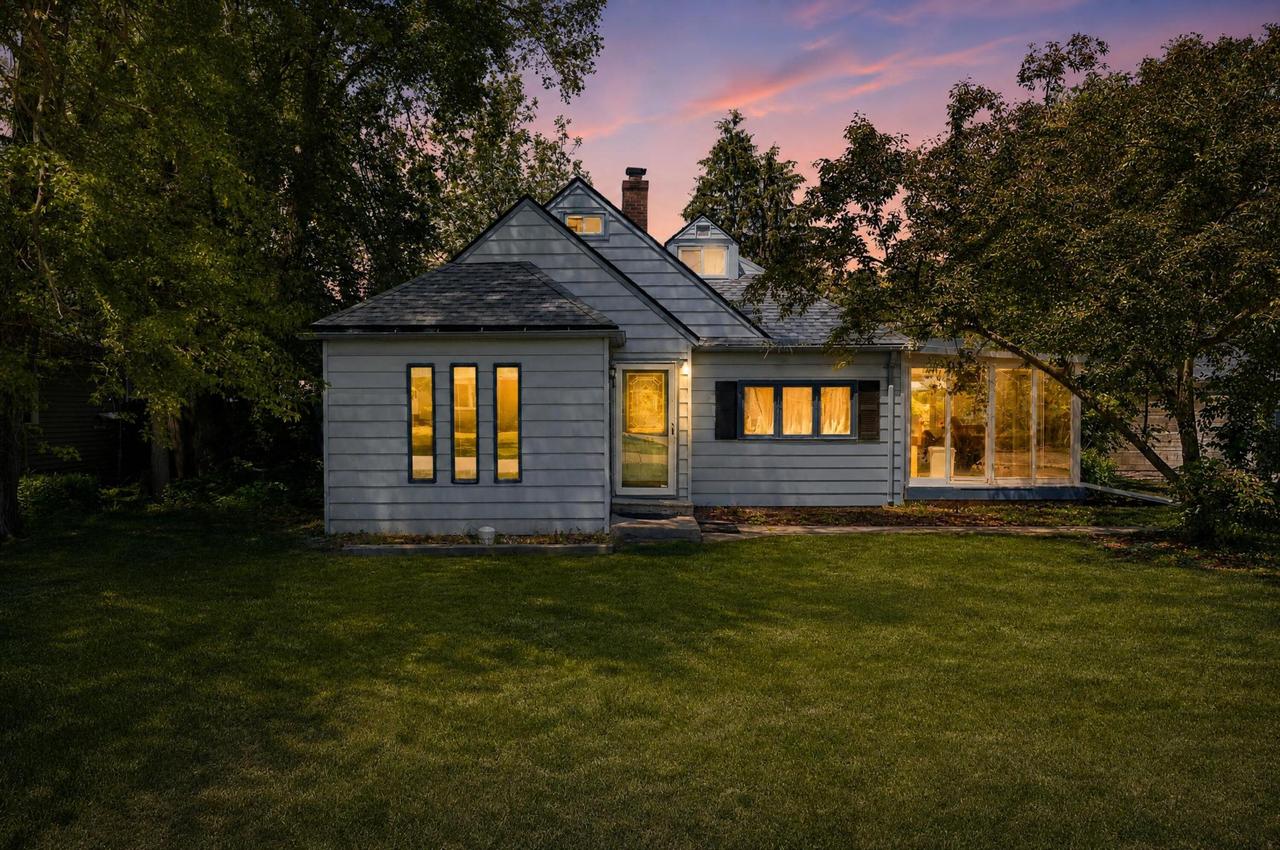 614 16th Pl, Somers, WI 53140
