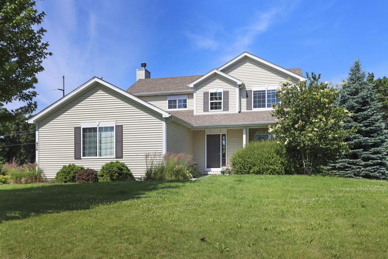 436 Ashley Dr, Williams Bay, WI 53191
