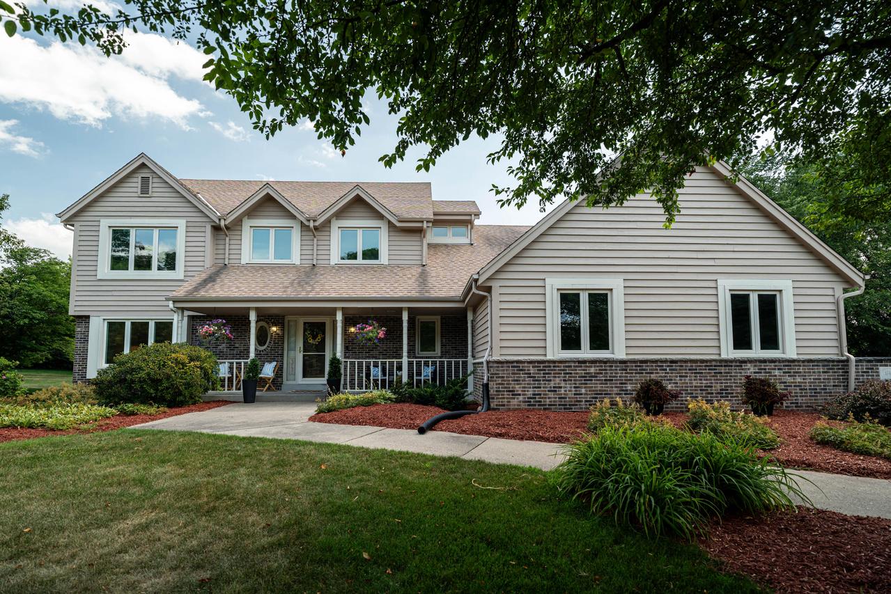 17445 St James Rd, Brookfield, WI 53045