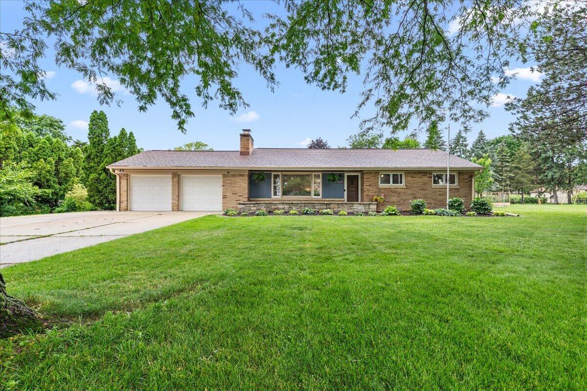 4505 N 133rd St, Brookfield, WI 53005