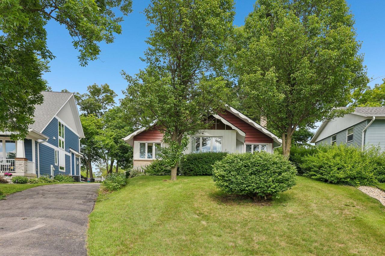 6707 238th Ave, Paddock Lake, WI 53168
