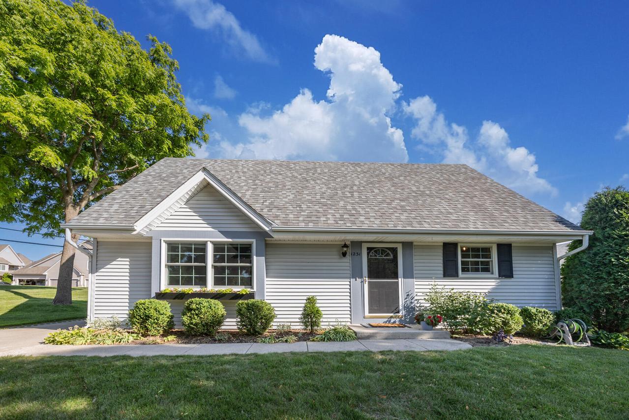 1231 Niagara St, Waukesha, WI 53186