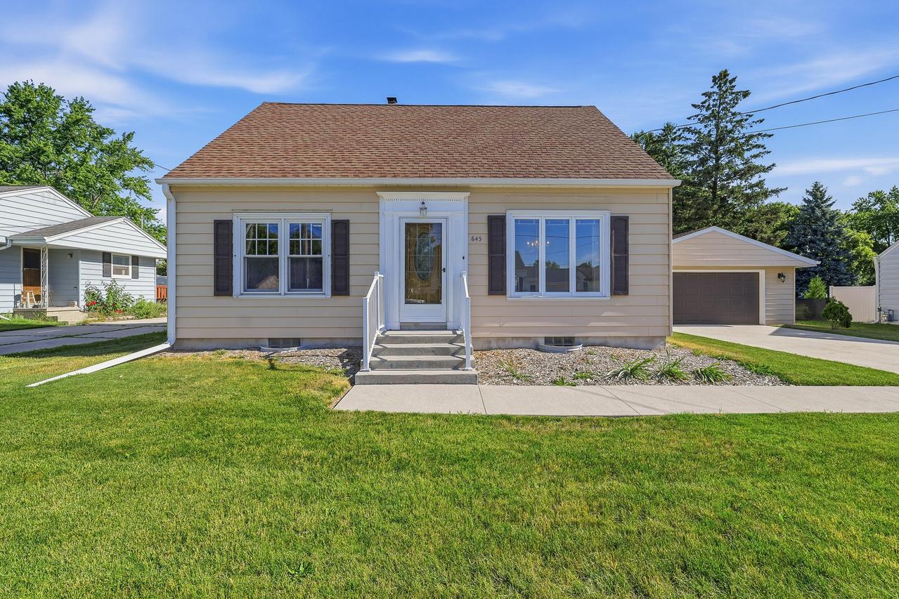 643 Grand Ave, Random Lake, WI 53075