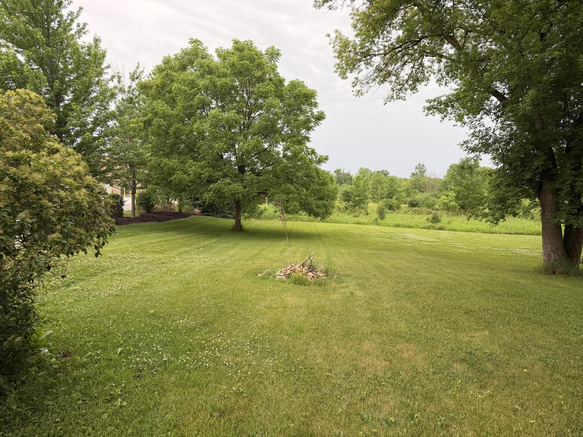 W140N5683 Lilly Rd, Menomonee Falls, WI 53051