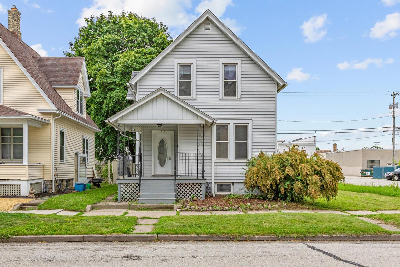 813 Huron Ave, Sheboygan, WI 53081