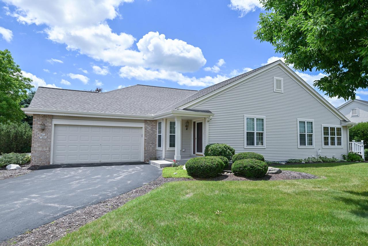 N57W24093 N Sycamore Cir, Sussex, WI 53089