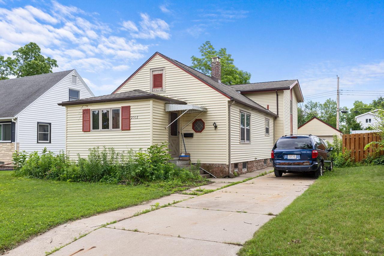 2512 Travis St, La Crosse, WI 54601