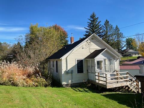 100 Church St, Ontario, WI 54651