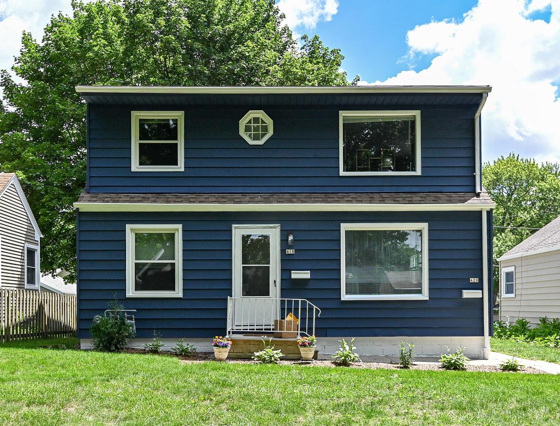 418 S 66th St #420, Milwaukee, WI 53214
