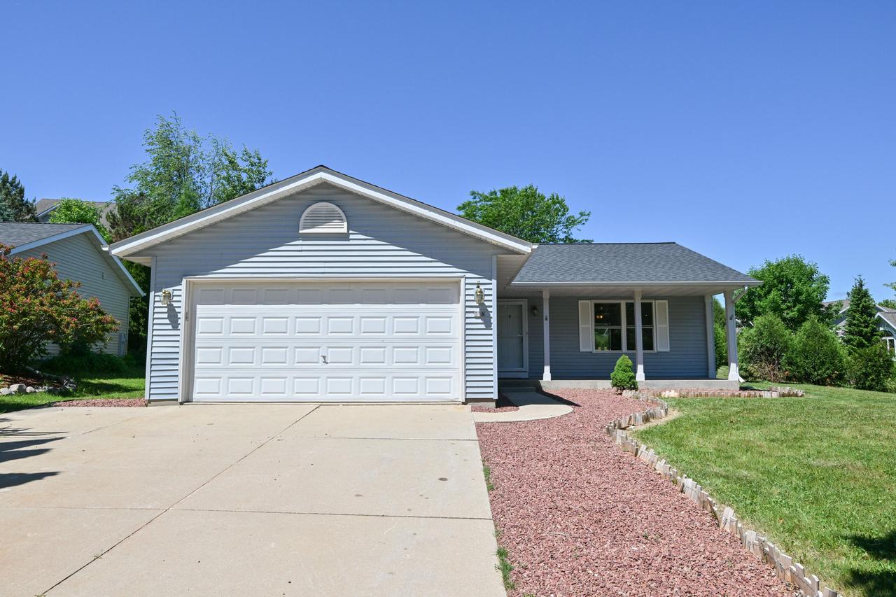 585 Ashley Ave, Port Washington, WI 53074