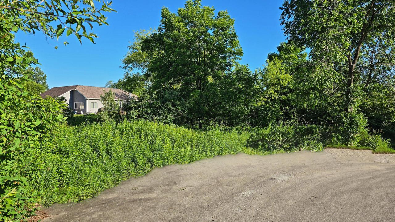 Tract 7 Woodcock St, Mishicot, WI 54228