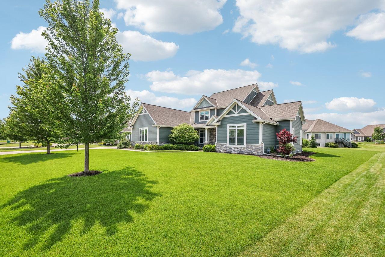 N66W15730 Fox Meadow, Menomonee Falls, WI 53051