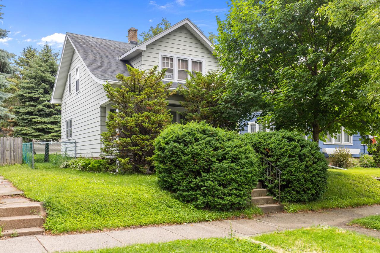 1422 St Clair Ave, Sheboygan, WI 53081