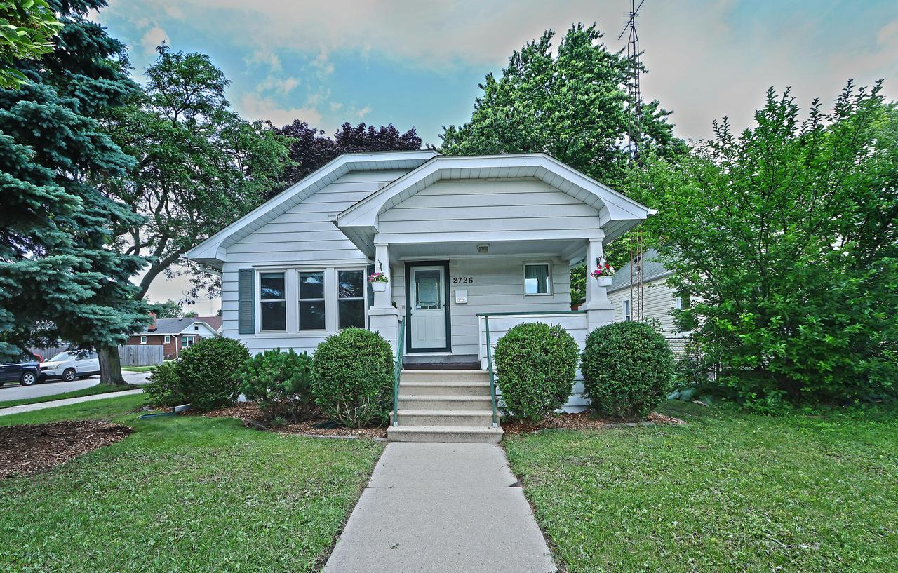 2726 75th St, Kenosha, WI 53143