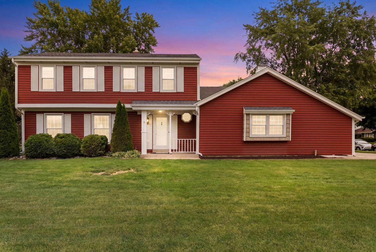 4590 S Regal Dr, New Berlin, WI 53151