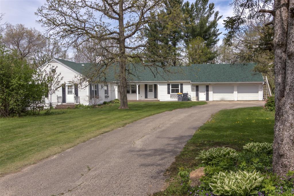 17685 Crestwood Ct, Galesville, WI 54630