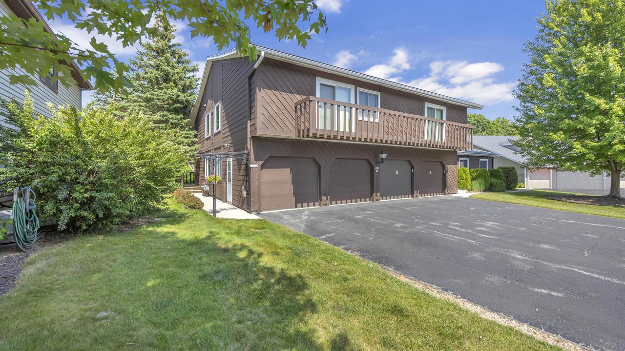 2412 Cross Creek #C, Sheboygan, WI 53081