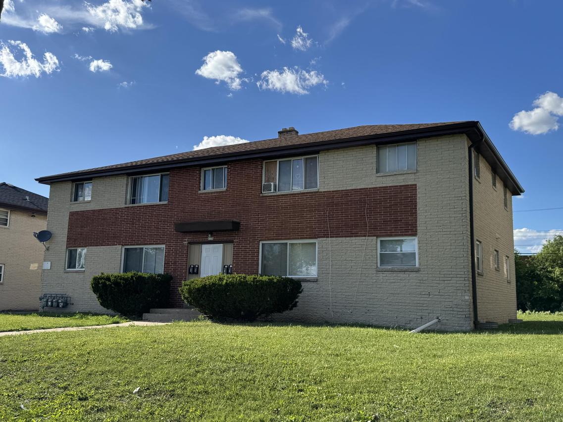 8754 W Carmen Ave, Milwaukee, WI 53225