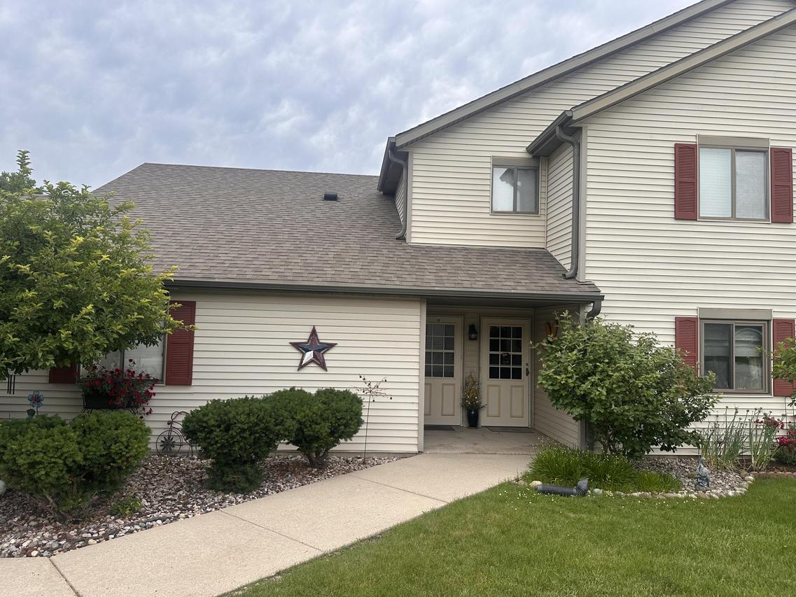 W193S7842 Overlook Bay Rd #H, Muskego, WI 53150