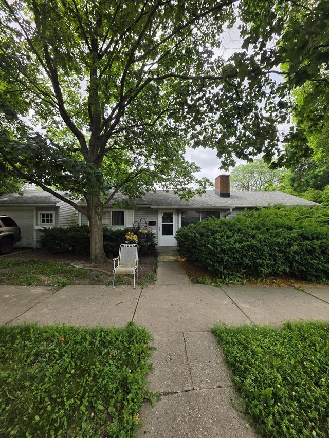 8329 W Auer Ave, Milwaukee, WI 53222
