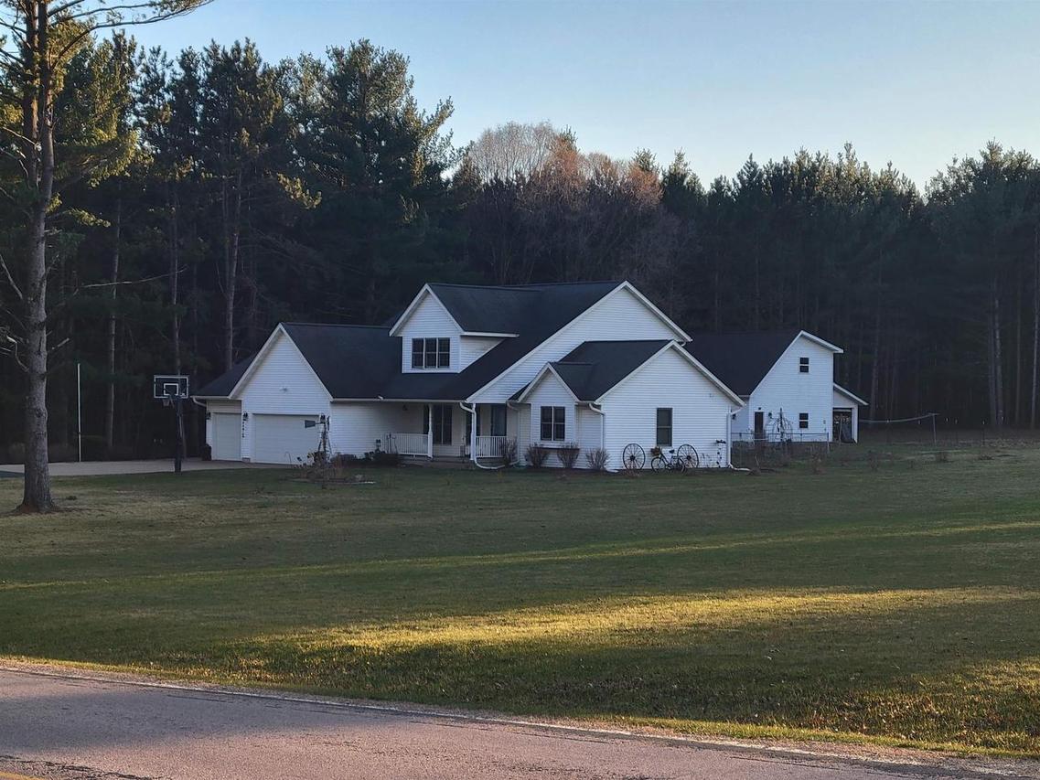 12549 County Hwy., Byron, WI 54660