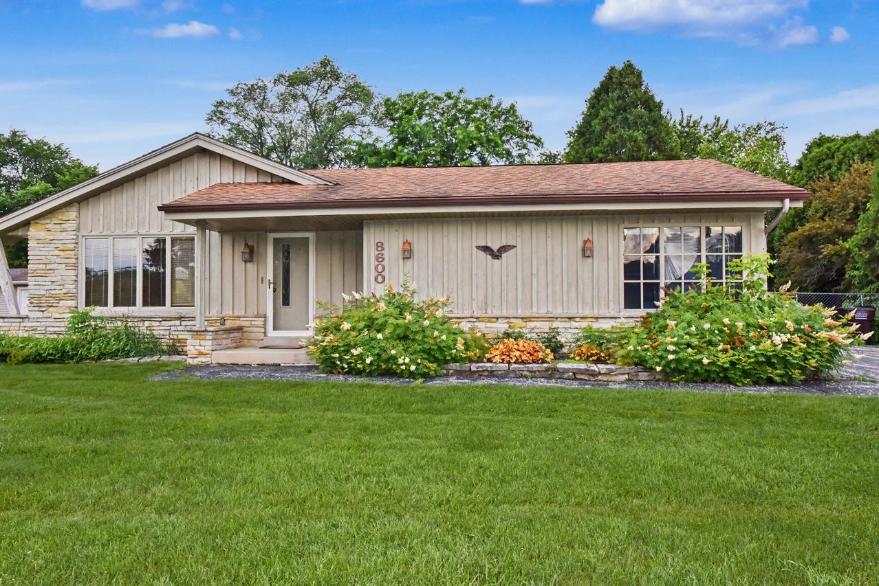 8600 Racine Ave, Norway, WI 53185