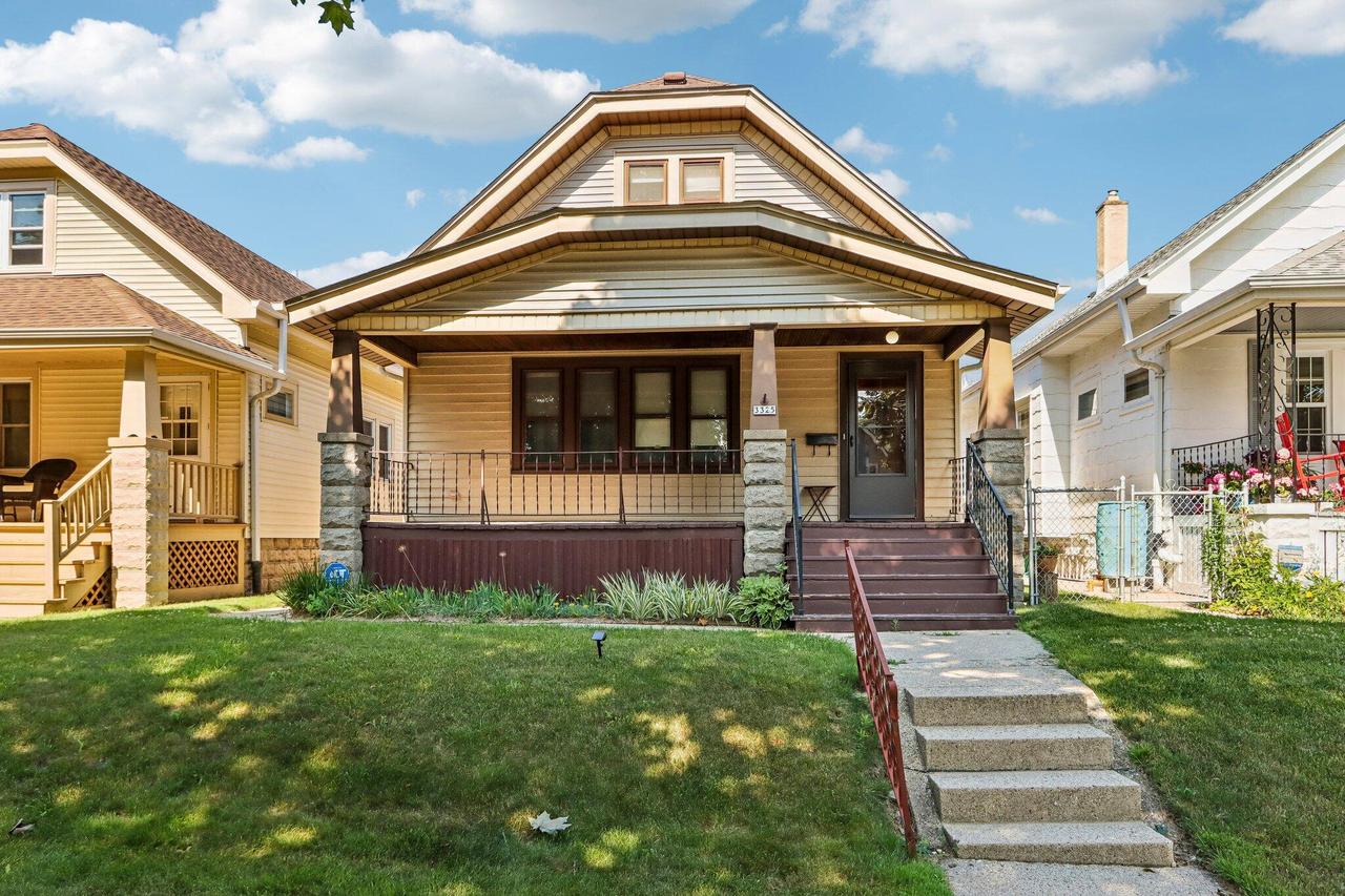 3325 N Weil St, Milwaukee, WI 53212