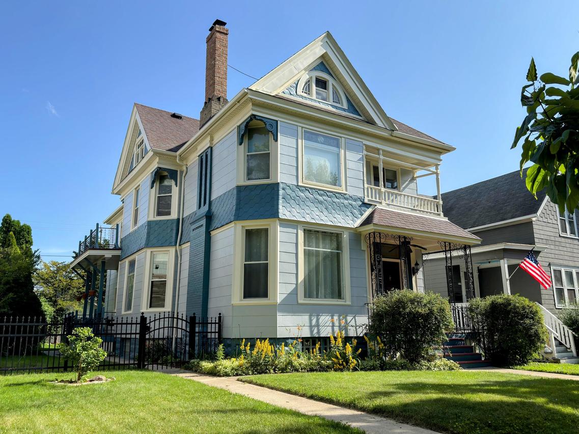 521-523 E Homer St #521, Milwaukee, WI 53207