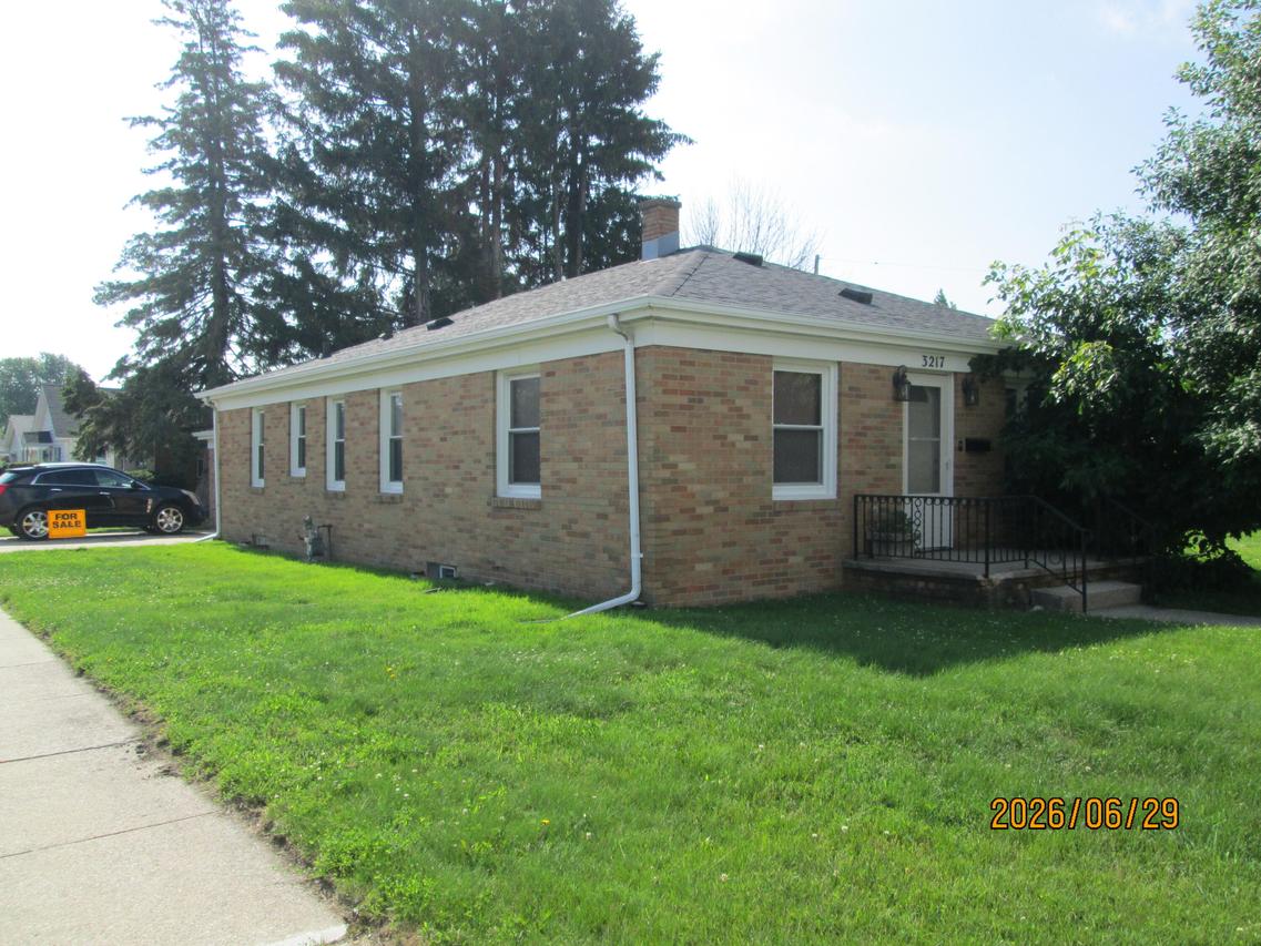 3217 Caledonia St, Racine, WI 53402