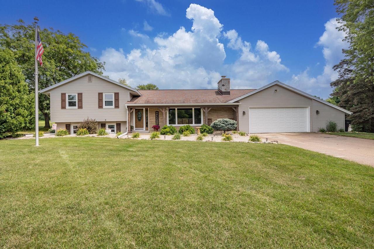 W314S7944 High View, Mukwonago, WI 53149