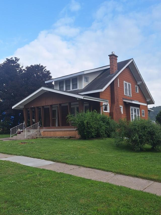 111 E Wisconsin St, Viola, WI 54664
