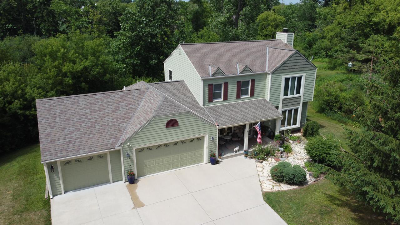 5836 Oakdale Ct, Cedarburg, WI 53024