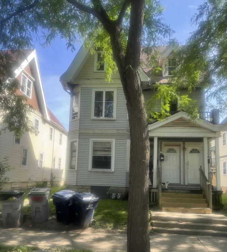 1107 W Ring St #1109, Milwaukee, WI 53206