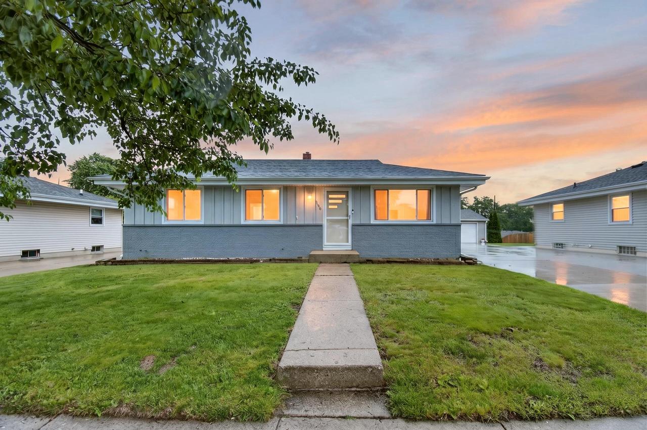 5120 63rd St, Kenosha, WI 53142