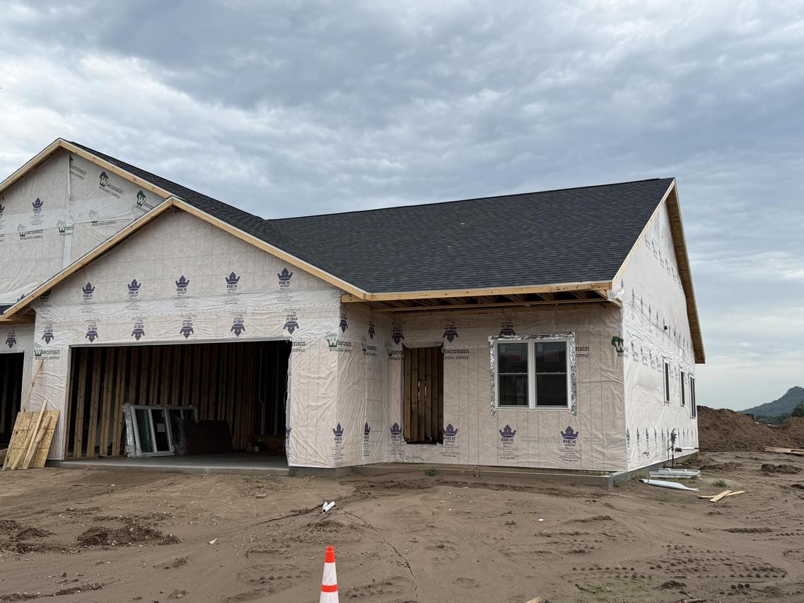 1201 Sween Dr, Holmen, WI 54636