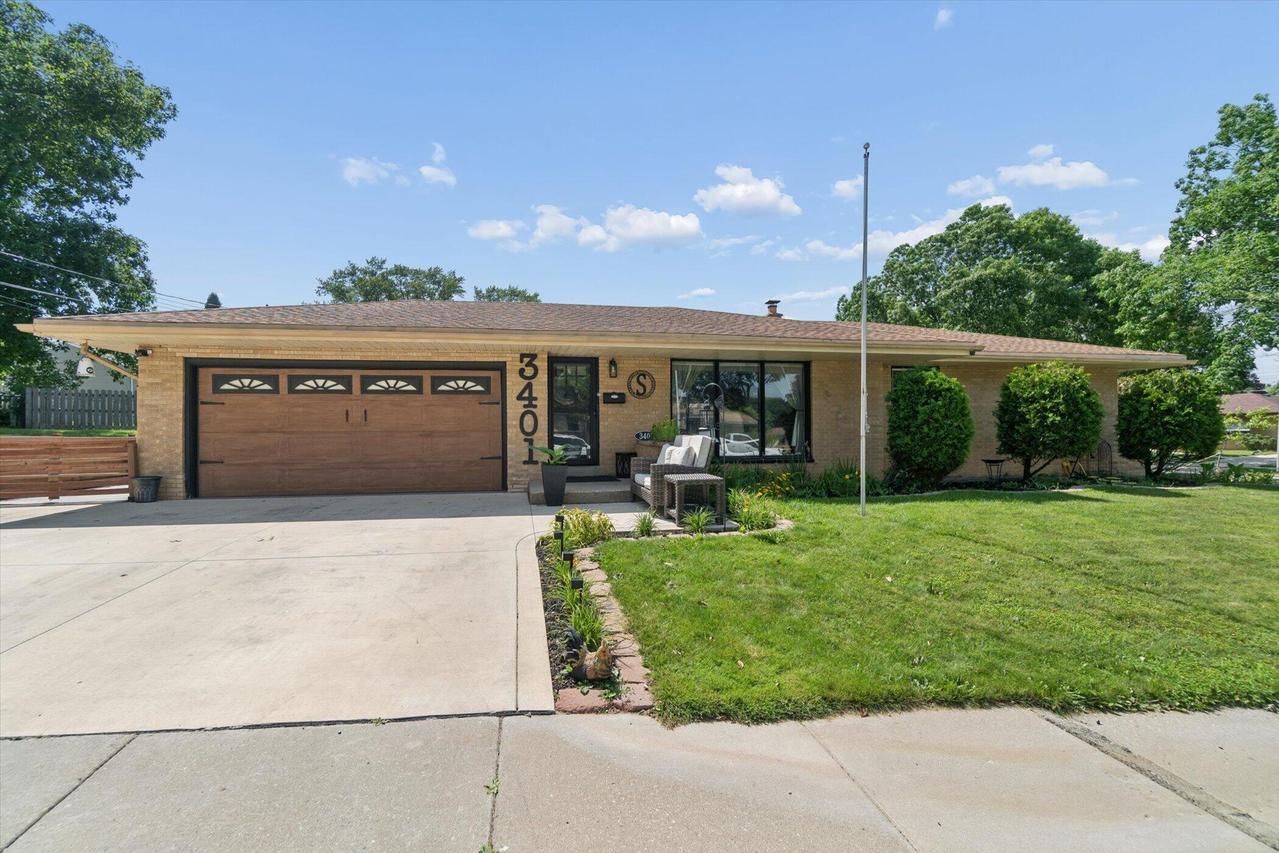 3401 S 88th St, Milwaukee, WI 53227