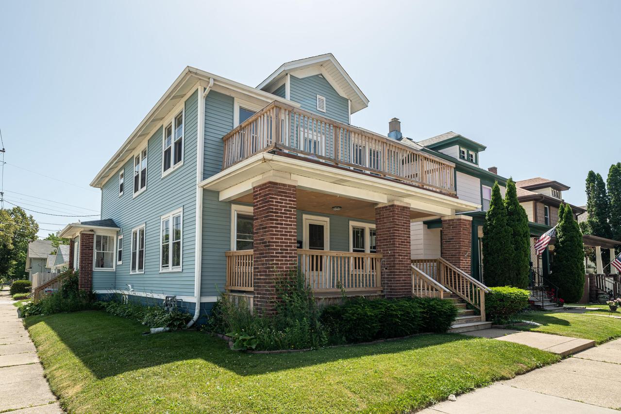 1801 Flett Ave, Racine, WI 53403
