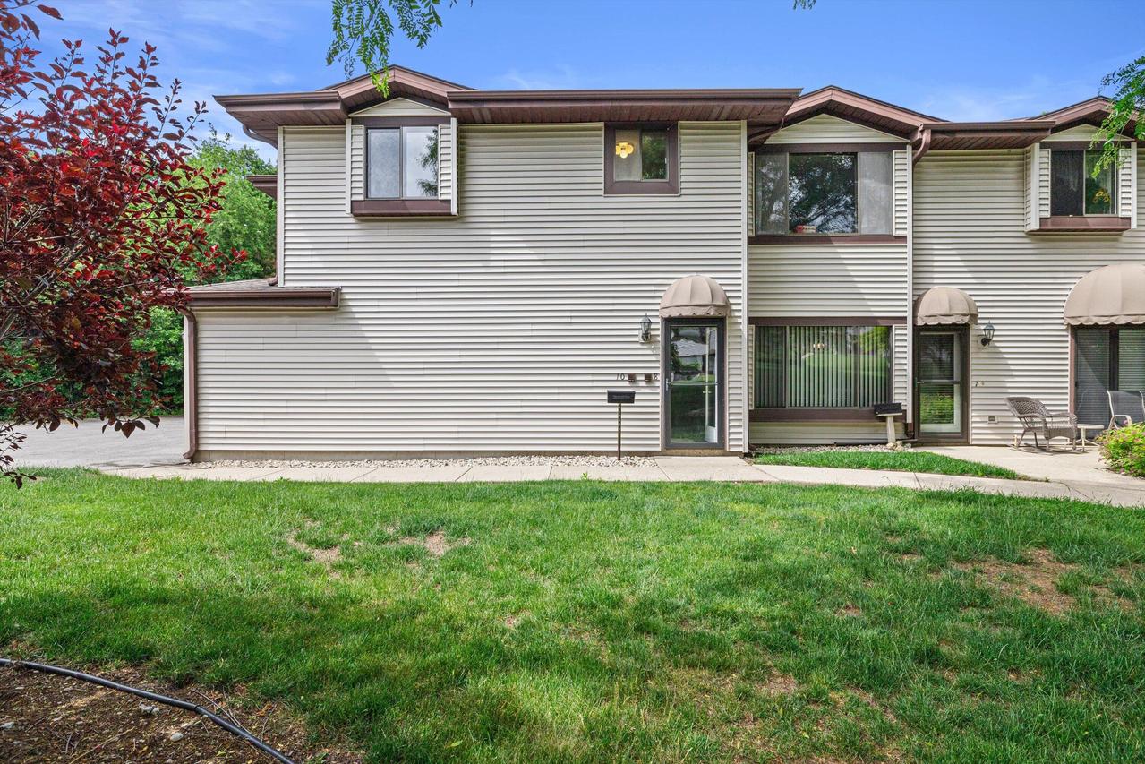 3220 Wood Rd #10, Mount Pleasant, WI 53406