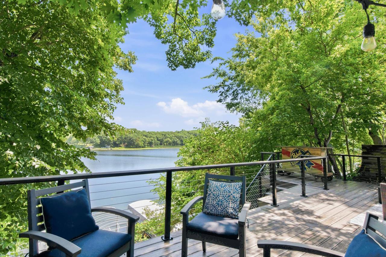 W288N8060 Park Dr, Merton, WI 53029