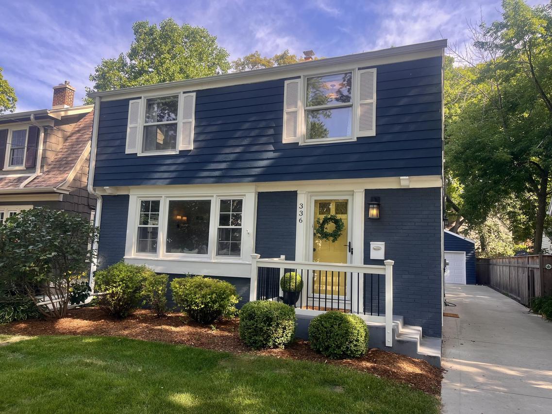 336 E Lake View, Whitefish Bay, WI 53217
