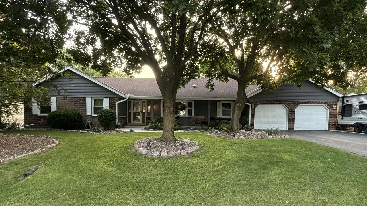 1800 Centennial Ln, Mount Pleasant, WI 53406