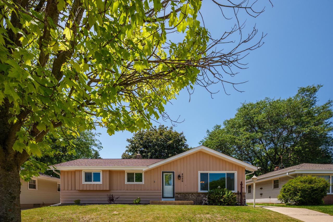8026 50th Ave, Kenosha, WI 53142