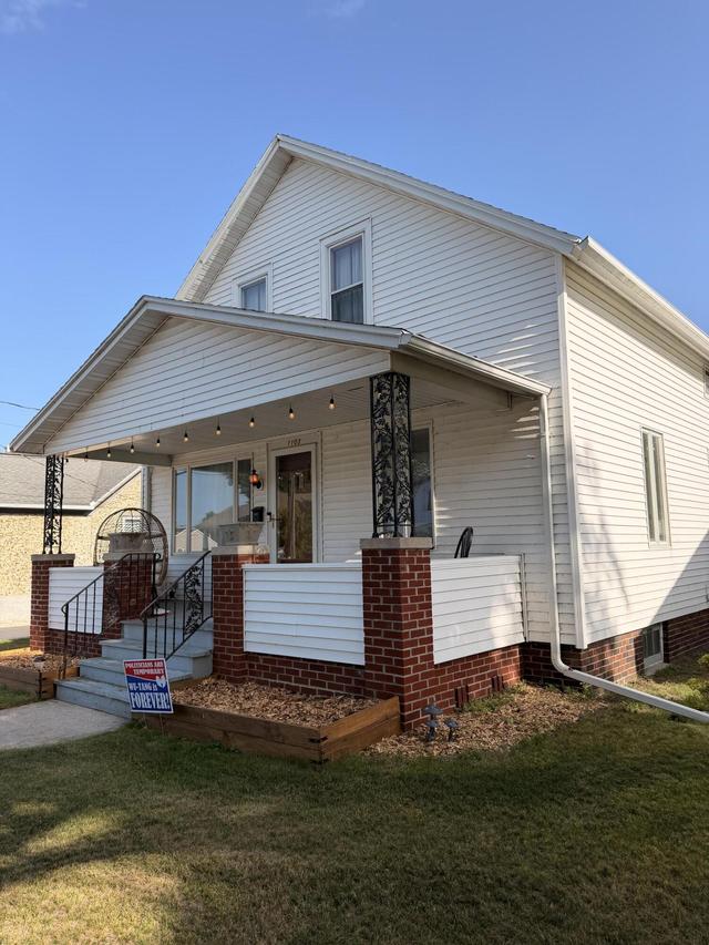 1103 Manila St, Manitowoc, WI 54220
