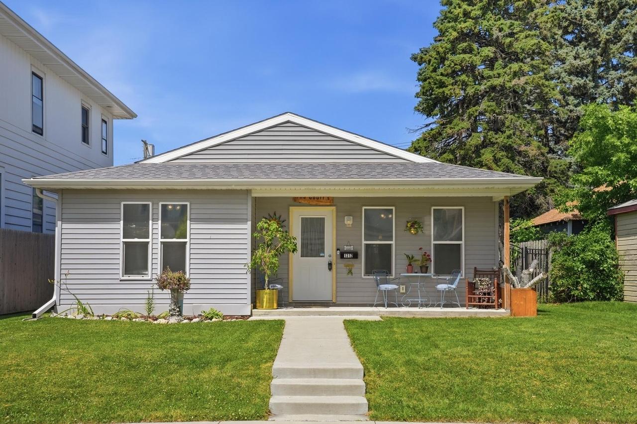 1312 Blaine Ave, Racine, WI 53405