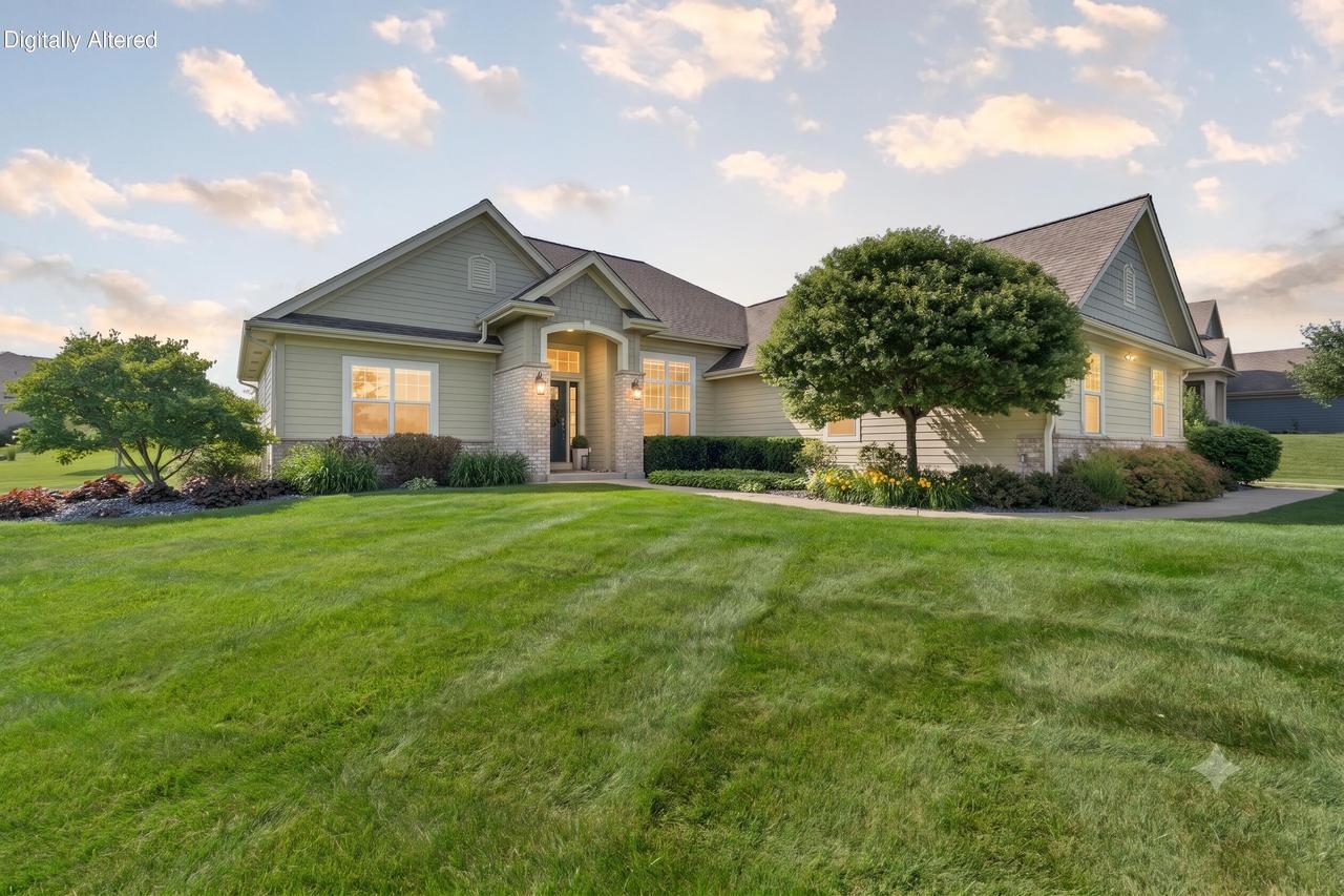W129S8726 Boxhorn Reserve Dr, Muskego, WI 53150
