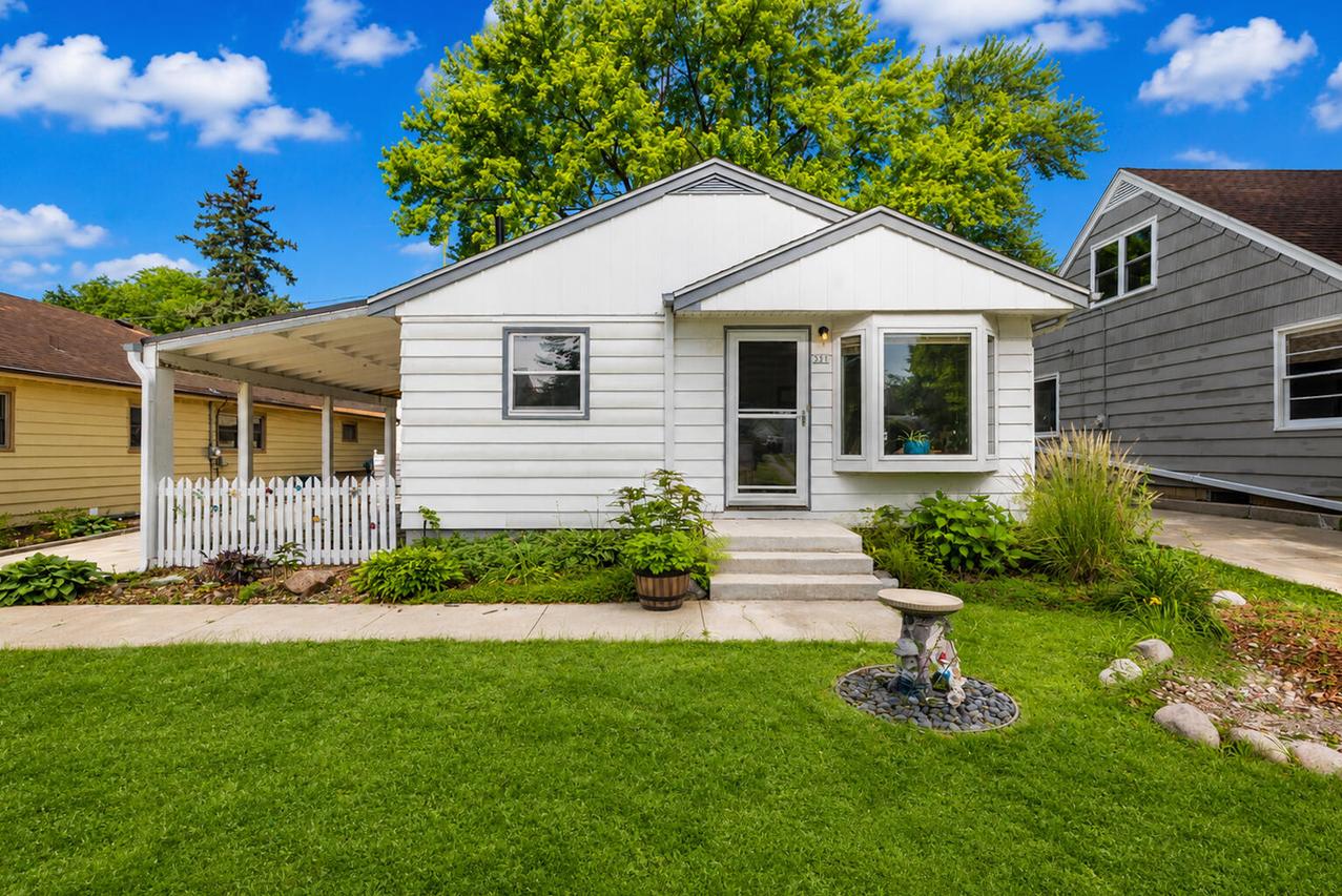 311 N 110th St, Wauwatosa, WI 53226