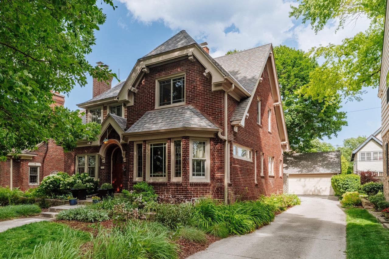 3454 N Frederick Ave, Milwaukee, WI 53211