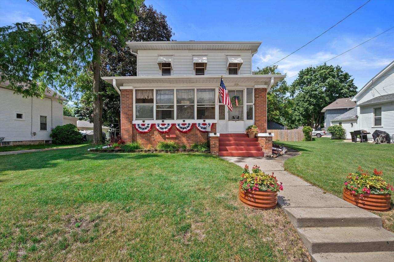 315 Branch St, Hartford, WI 53027